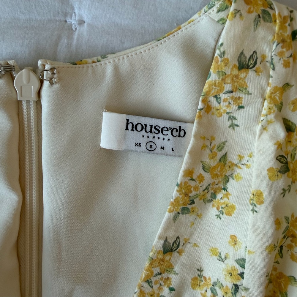 House of CB London Small Imani Buttercup Mini Dress Cotton - Picture 7 of 9